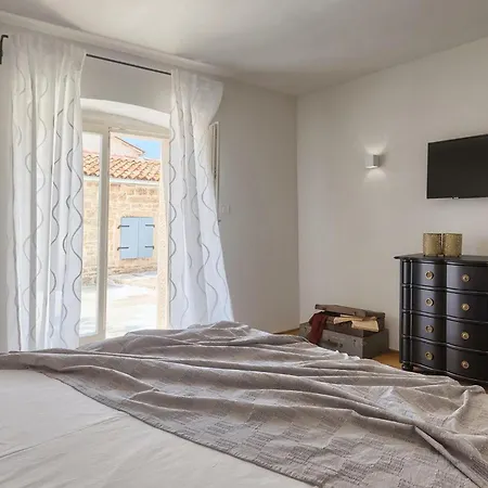 Kurili No14 Ρόβινι