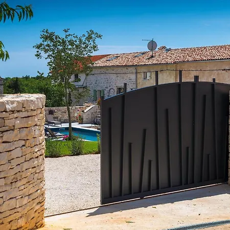 Σπίτι διακοπών Kurili No14 *