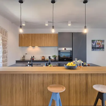 Kurili No14 Ρόβινι