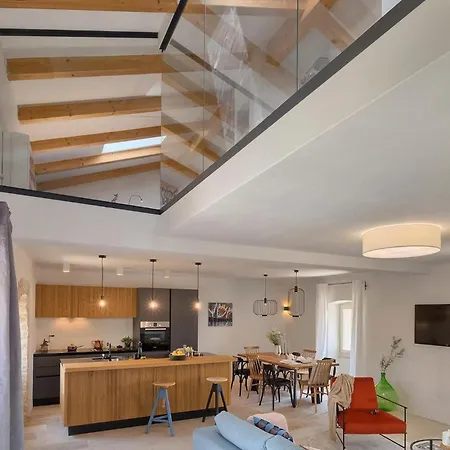 Kurili No14 Holiday home *